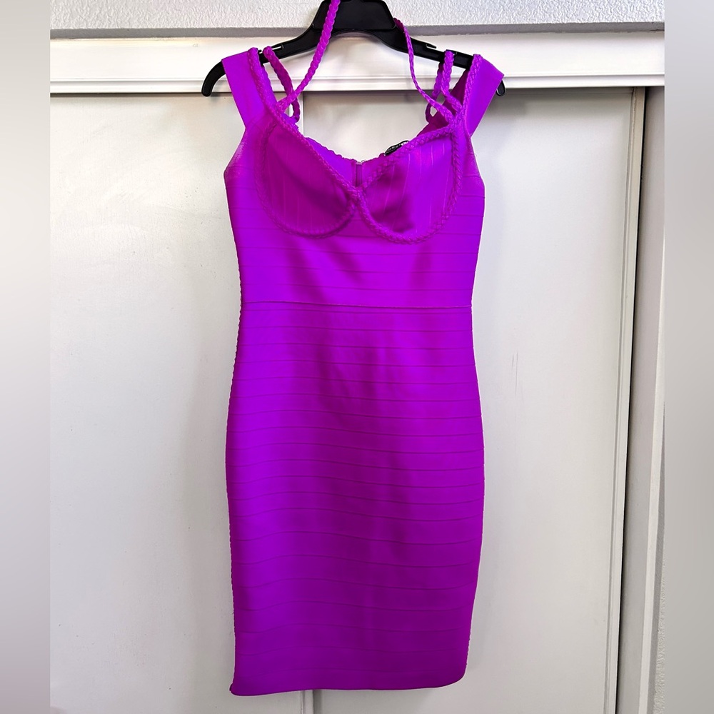 FASHIONOVA dress very hugging and shows off curves